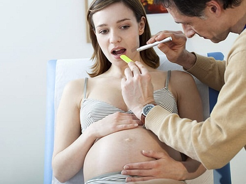 Vấn đề răng miệng phụ nữ có thai cần quan tâm