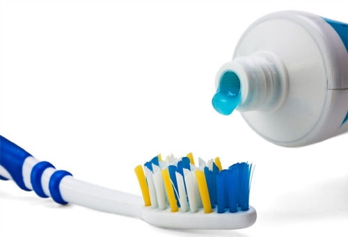 Sự thật về các chất độc chứa trong kem đánh răng
